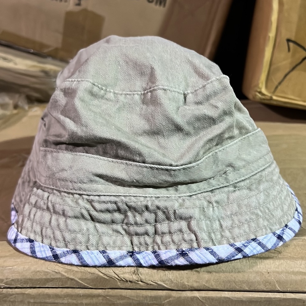 bucket hat - Picture 2 of 5